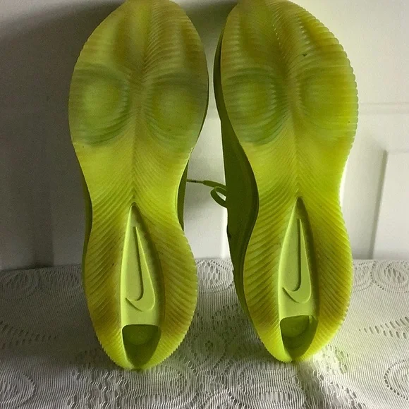 Nike Zoom Double Stacked Sneakers. - Picture 2 of 4